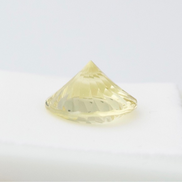 Lemon Quartz Loose Gemstone 14mm Round Spinfire Cut - Picture 4 of 4